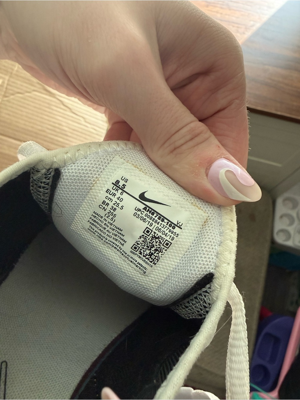 Nike Air Max 270 Women’s White Athletic Sneakers - Picture 7 of 7